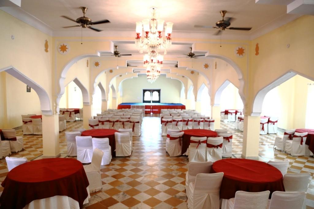 V Resorts Rajmahal أورشها المظهر الخارجي الصورة
