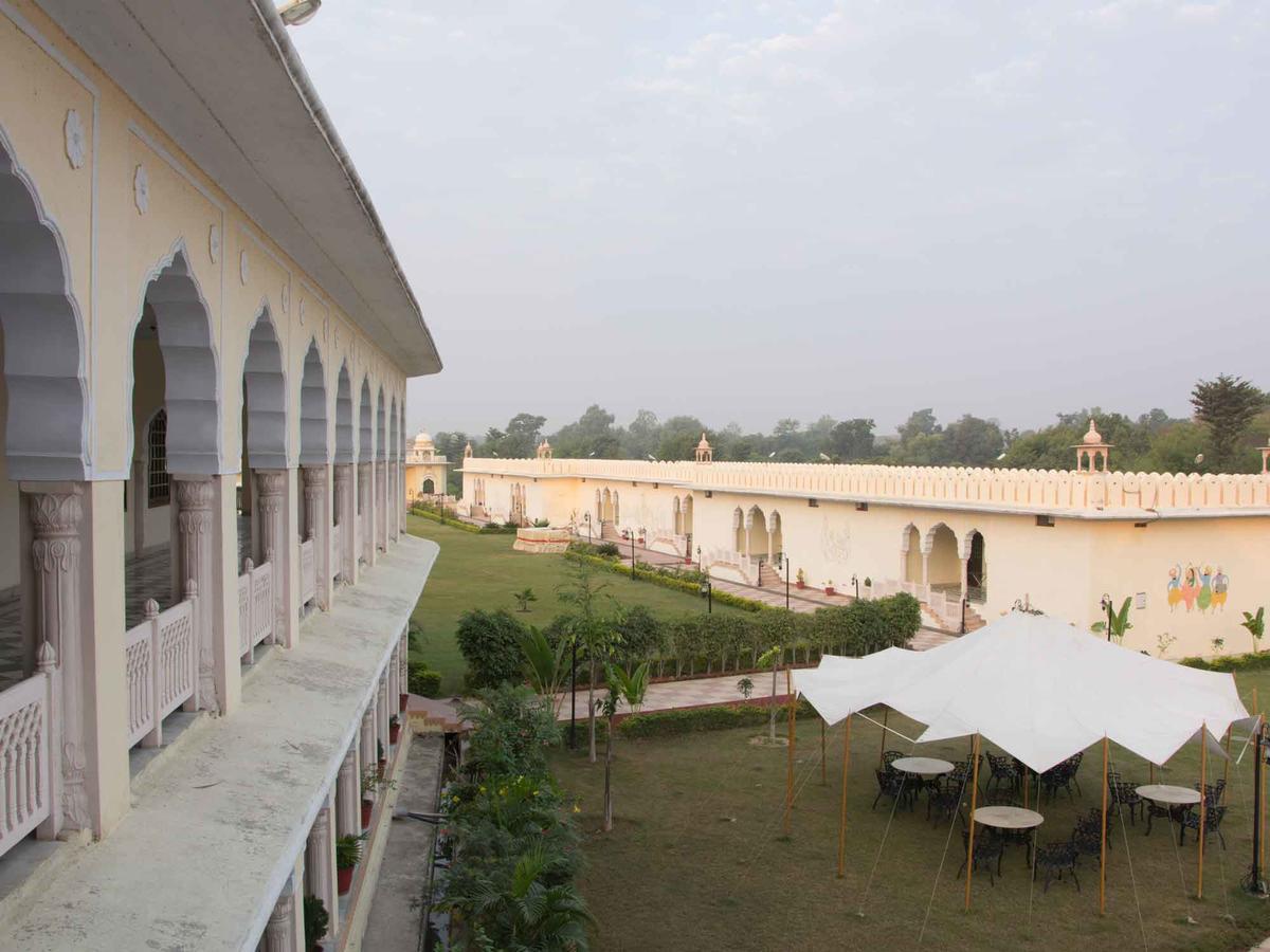 V Resorts Rajmahal أورشها المظهر الخارجي الصورة