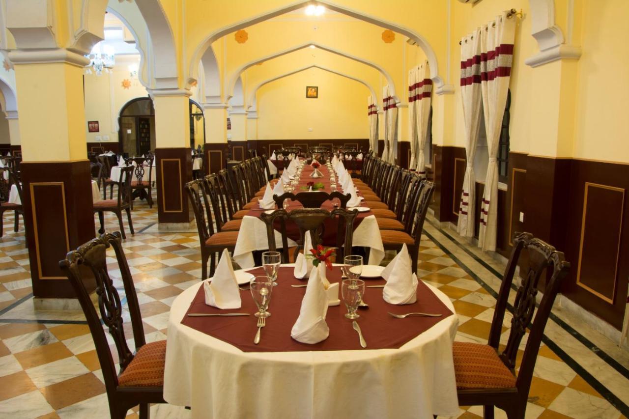 V Resorts Rajmahal أورشها المظهر الخارجي الصورة