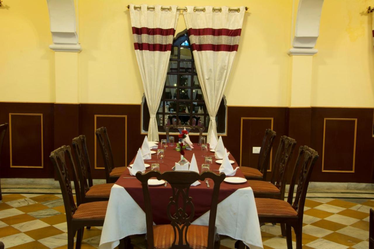 V Resorts Rajmahal أورشها المظهر الخارجي الصورة